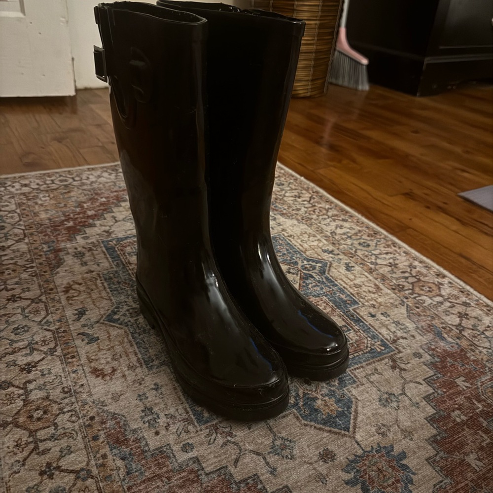 Black Glossy Rain Boots